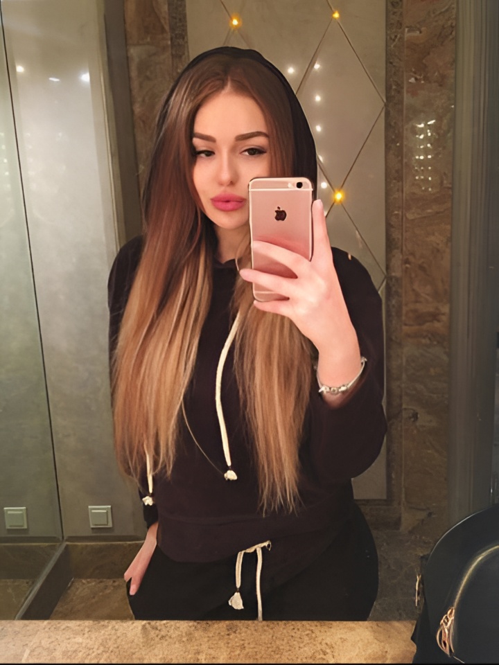 Лика привлекальеная девушка из Колпино цена от 2500 руб