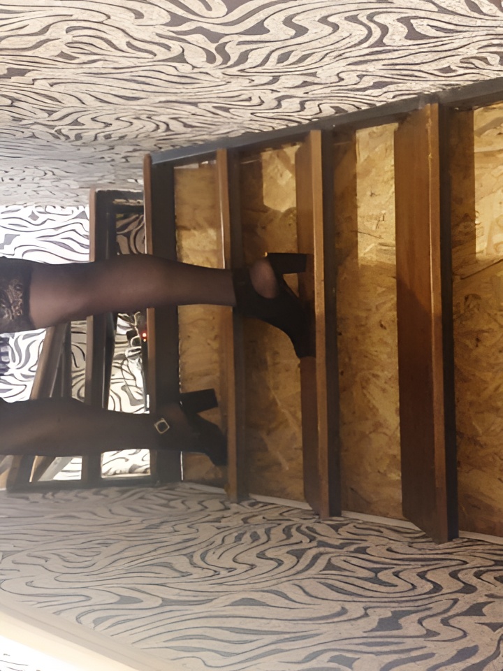 Майя привлекальеная девушка из Колпино цена от 5000 руб