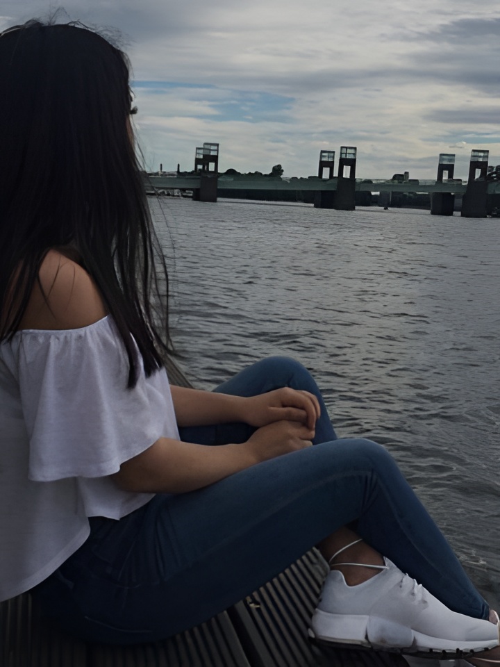 Марта привлекальеная девушка из Колпино цена от 2000 руб