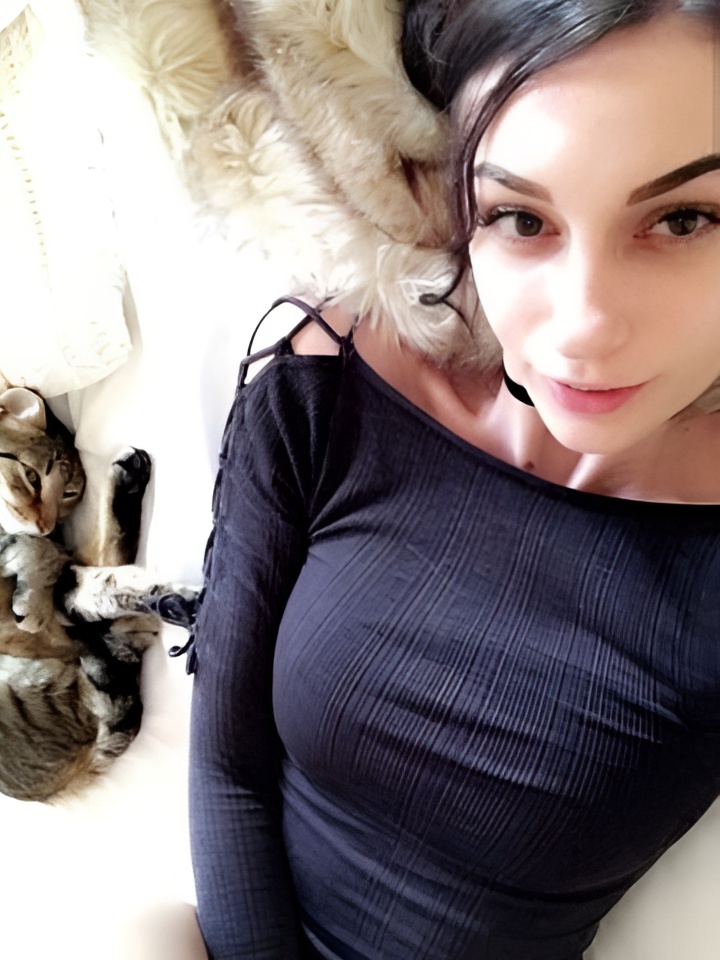 Света привлекальеная девушка из Колпино цена от 2500 руб