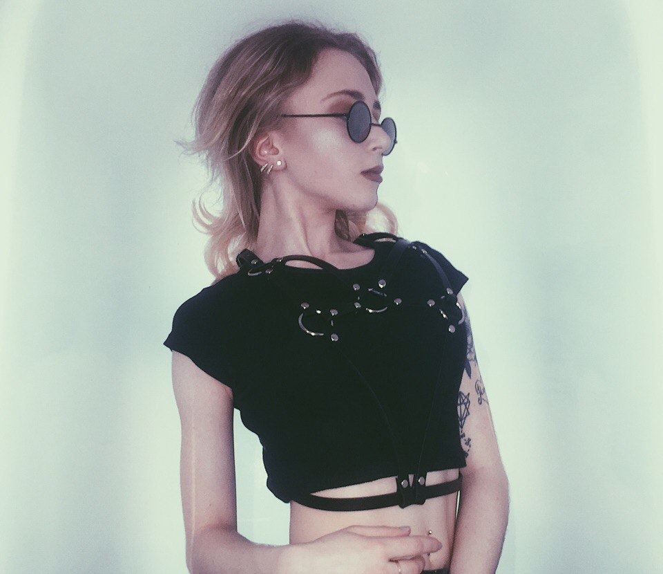 Донна привлекальеная девушка из Колпино цена от 3500 руб