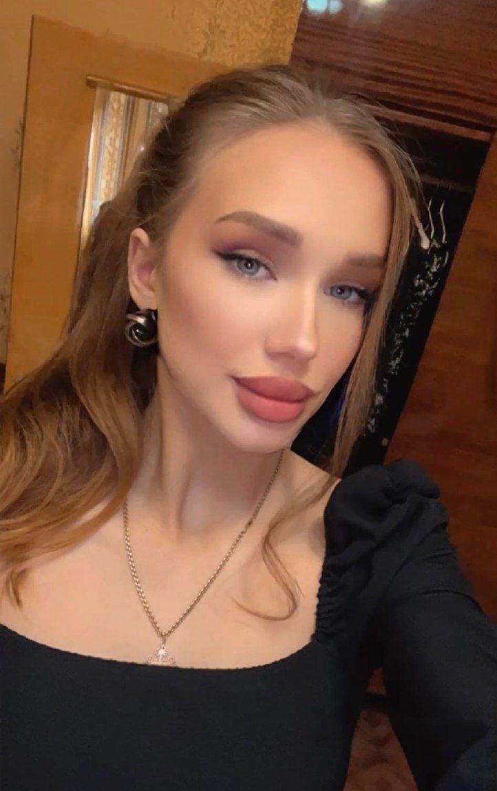 Алиса привлекальеная девушка из Колпино цена от 3000 руб