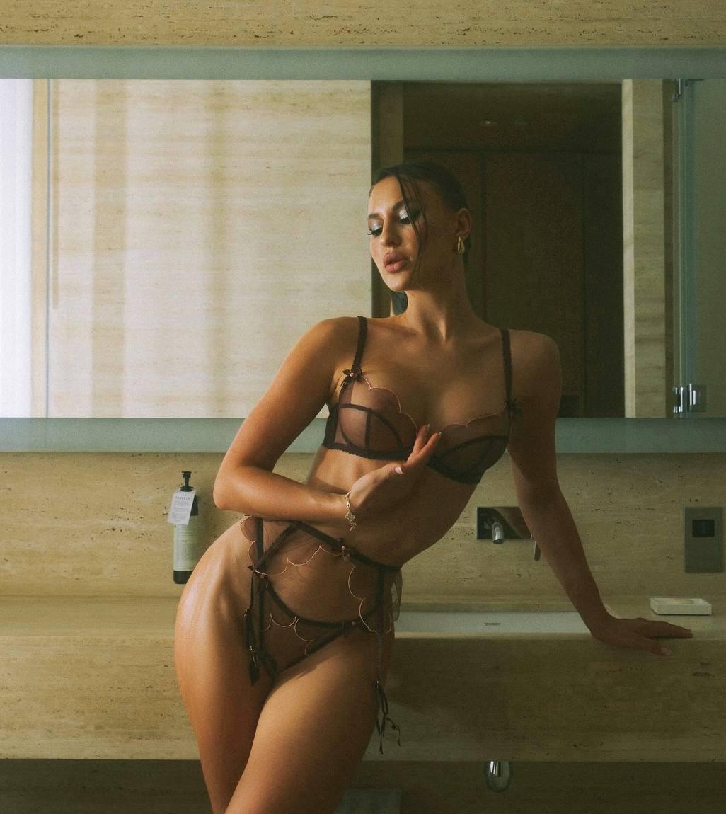 Марфа привлекальеная девушка из Колпино цена от 12000 руб