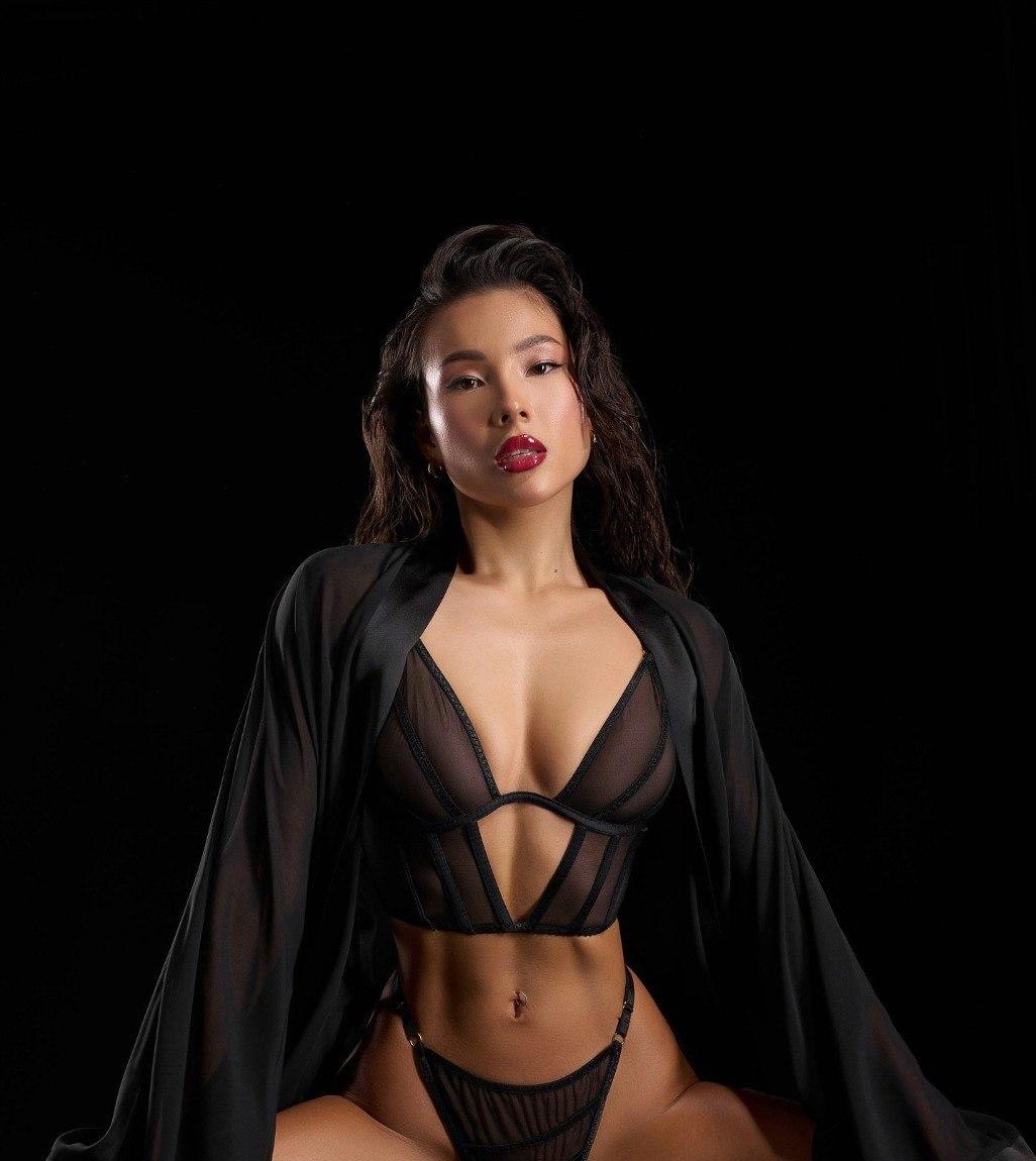 Светка привлекальеная девушка из Колпино цена от 5000 руб