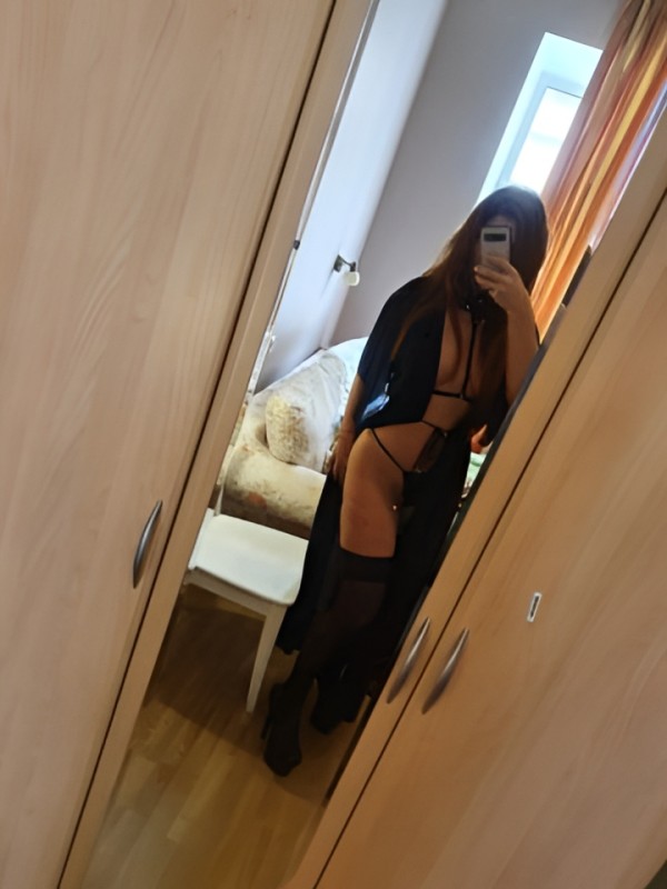 Алиса привлекательная девушка из Колпино цена от 2000 руб