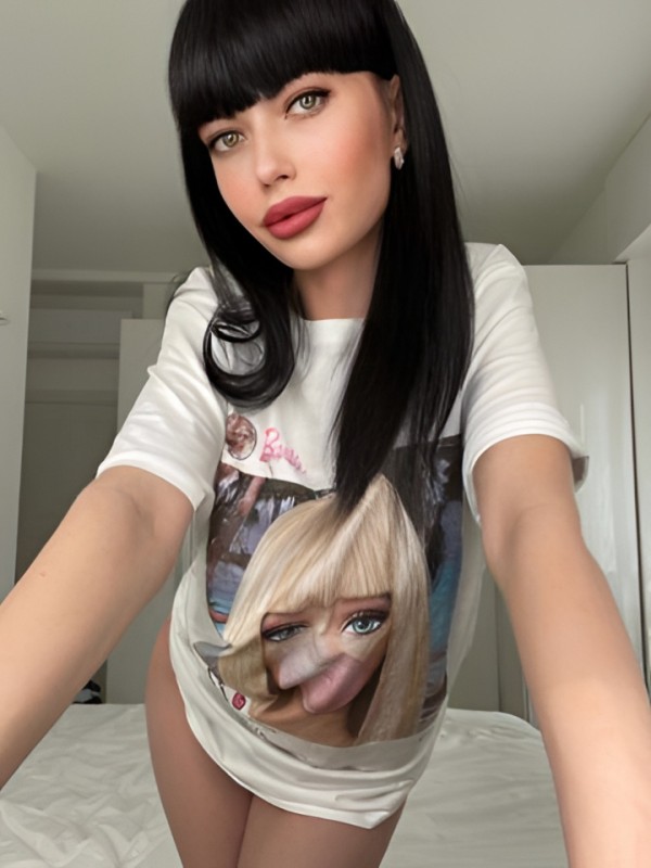 Эвелина привлекательная девушка из Колпино цена от 1500 руб