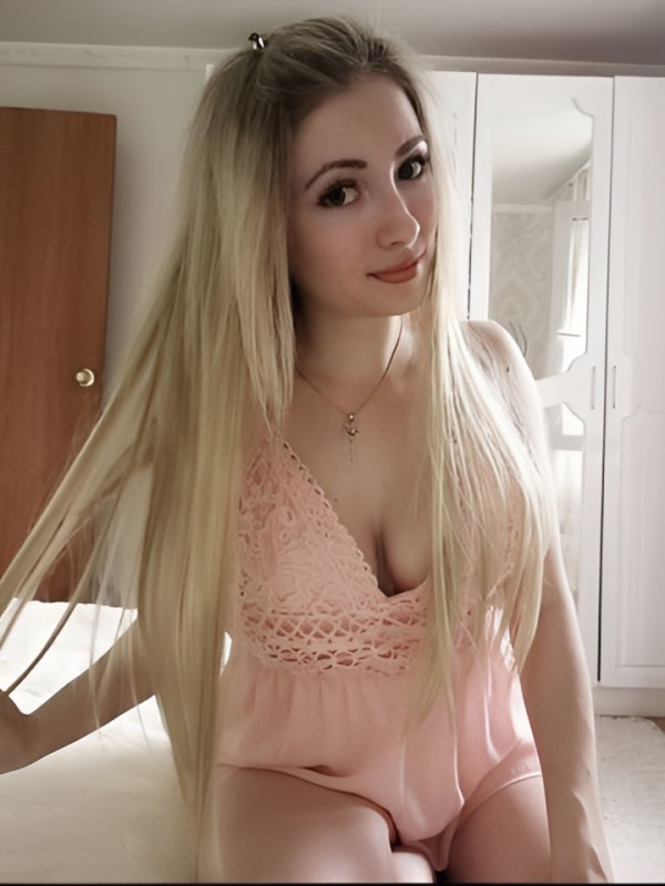 Мишель привлекательная девушка из Колпино цена от 10000 руб