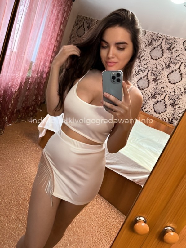 Ульяна привлекательная девушка из Колпино цена от 5000 руб