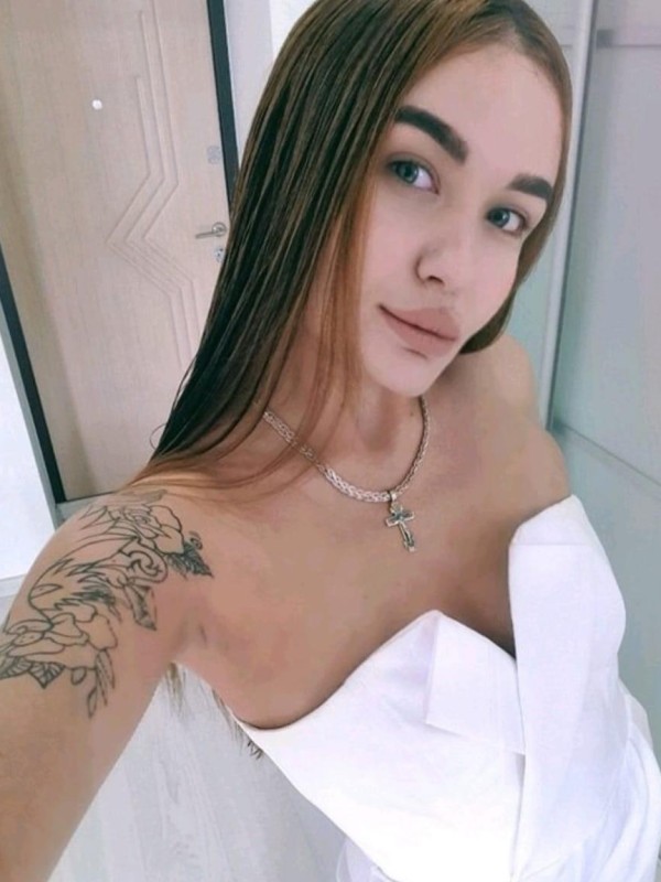 Настя привлекательная девушка из Колпино цена от 3000 руб