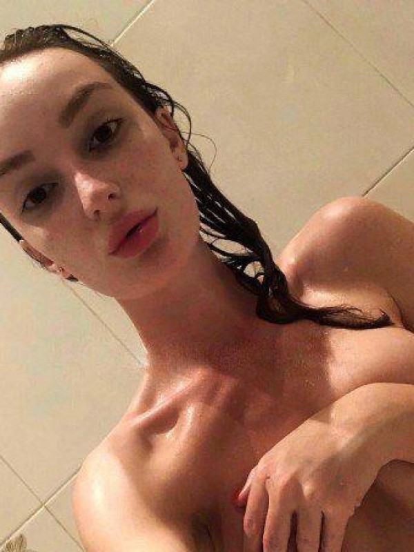 Алена привлекательная девушка из Колпино цена от 3500 руб