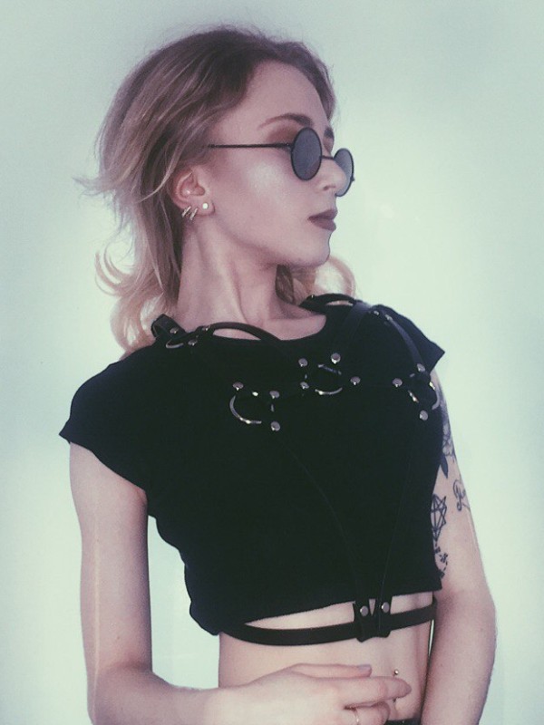 Донна привлекательная девушка из Колпино цена от 3500 руб