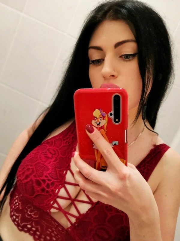 Люда привлекательная девушка из Колпино цена от 3500 руб