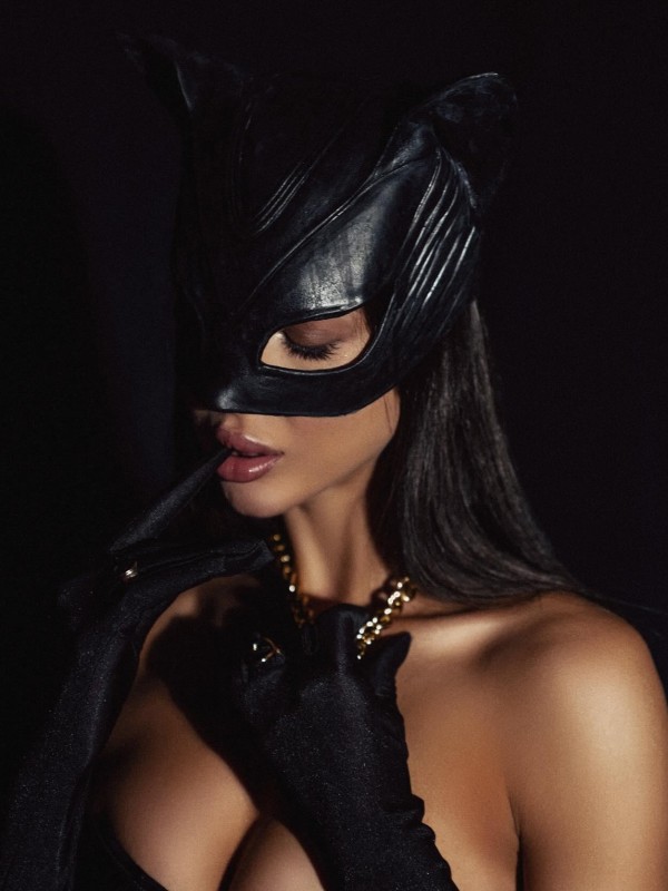 Лада привлекательная девушка из Колпино цена от 10000 руб